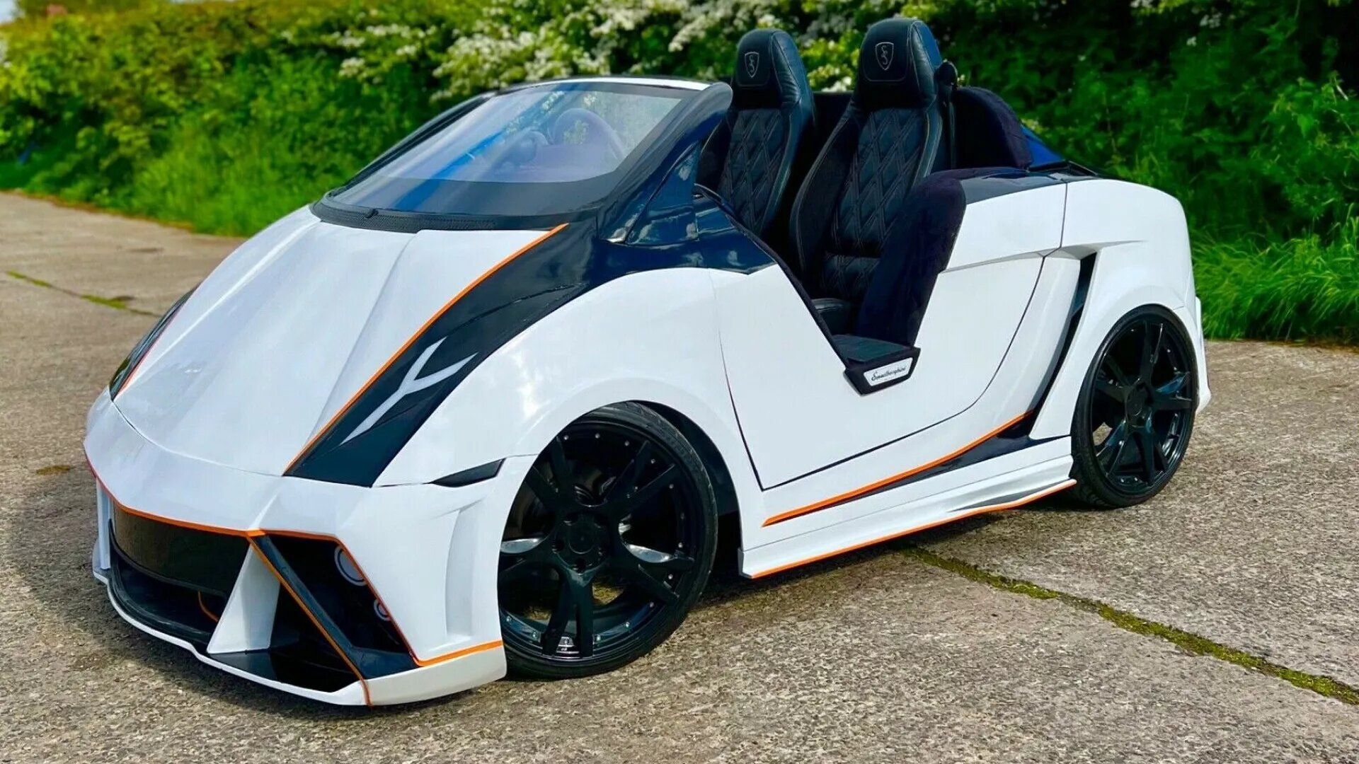 В продаже появился карикатурный Lamborghini за 15 000 долларов, на котором нельзя ездить по дорогам