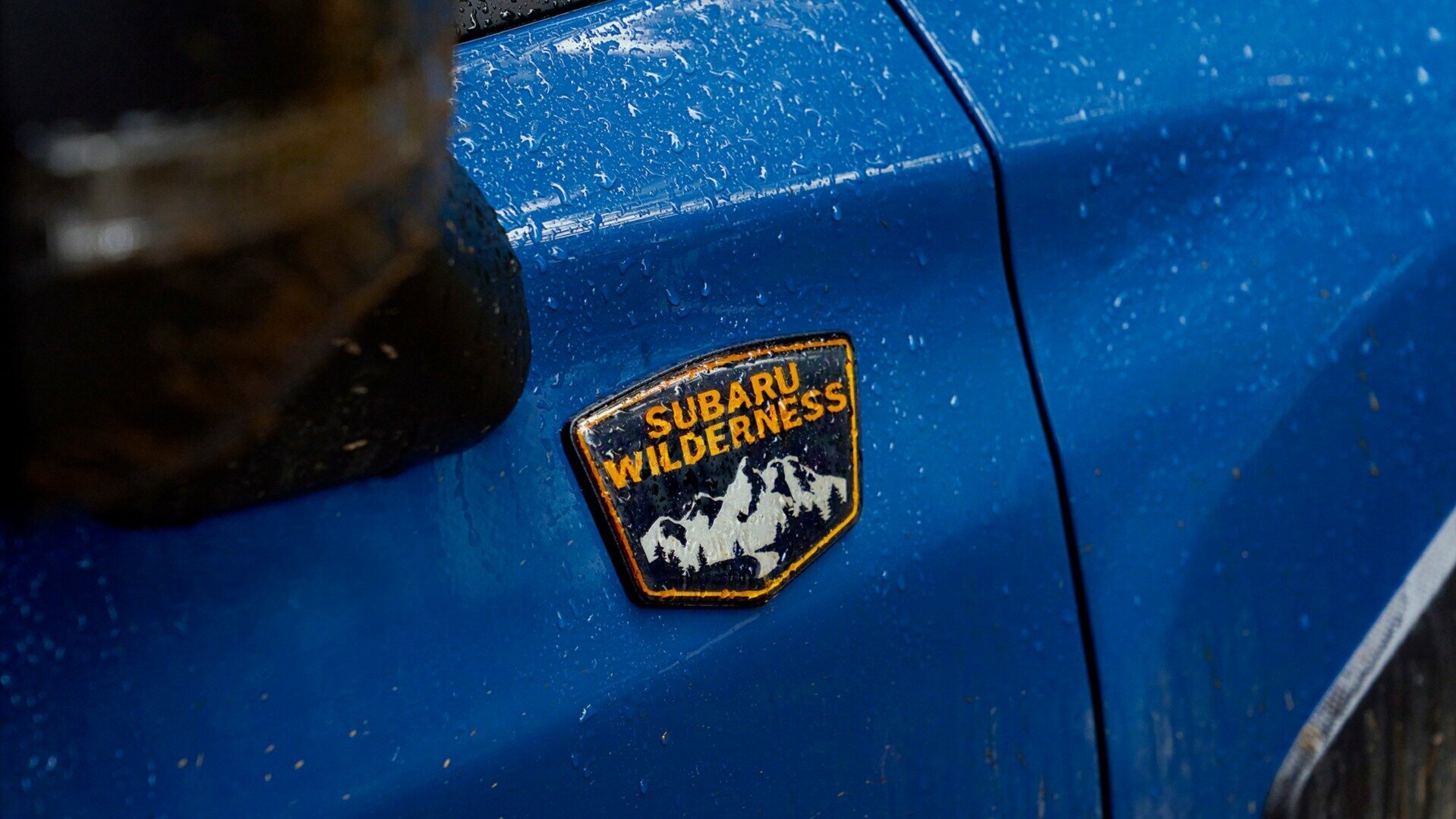 Компания Subaru показала тизер таинственной хардкорной модели: возможно, это Forester