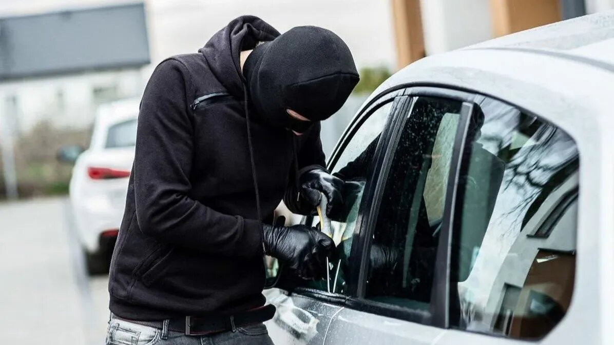 В России выросло число угонов автомобилей и краж запчастей