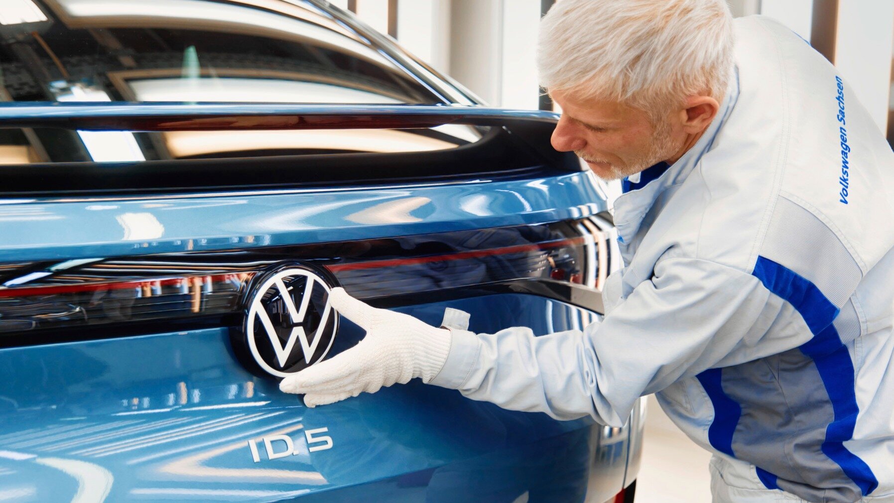 Volkswagen заявил о возможности обогнать Tesla