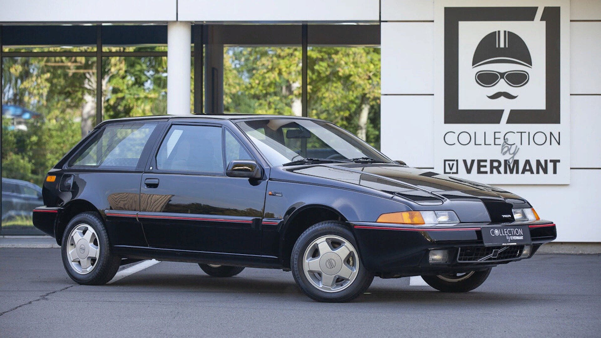 Коллекционный Volvo 480ES без пробега продают всего за 2 миллиона