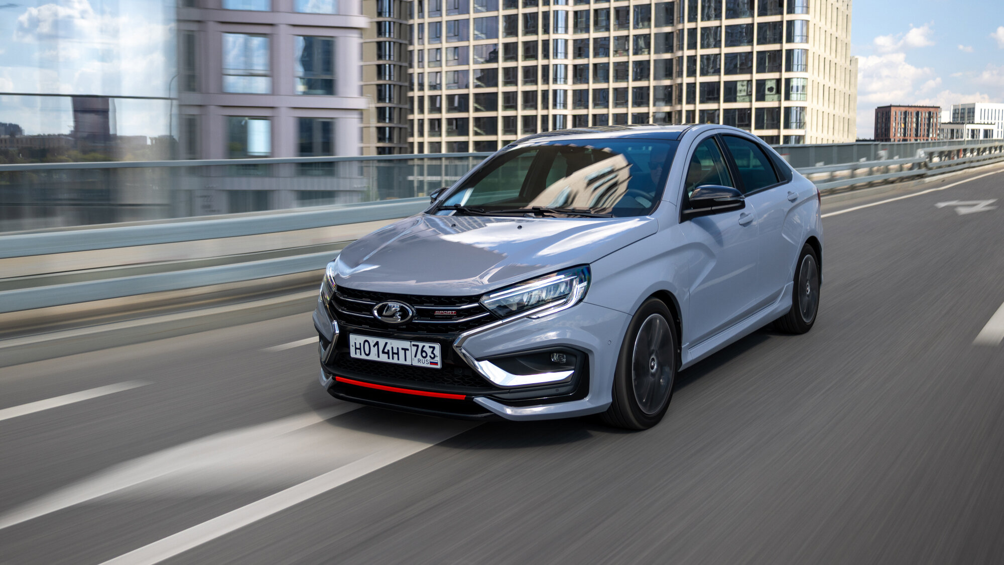 Всё включено: три главных факта о седане Lada Vesta Sport — первый тест