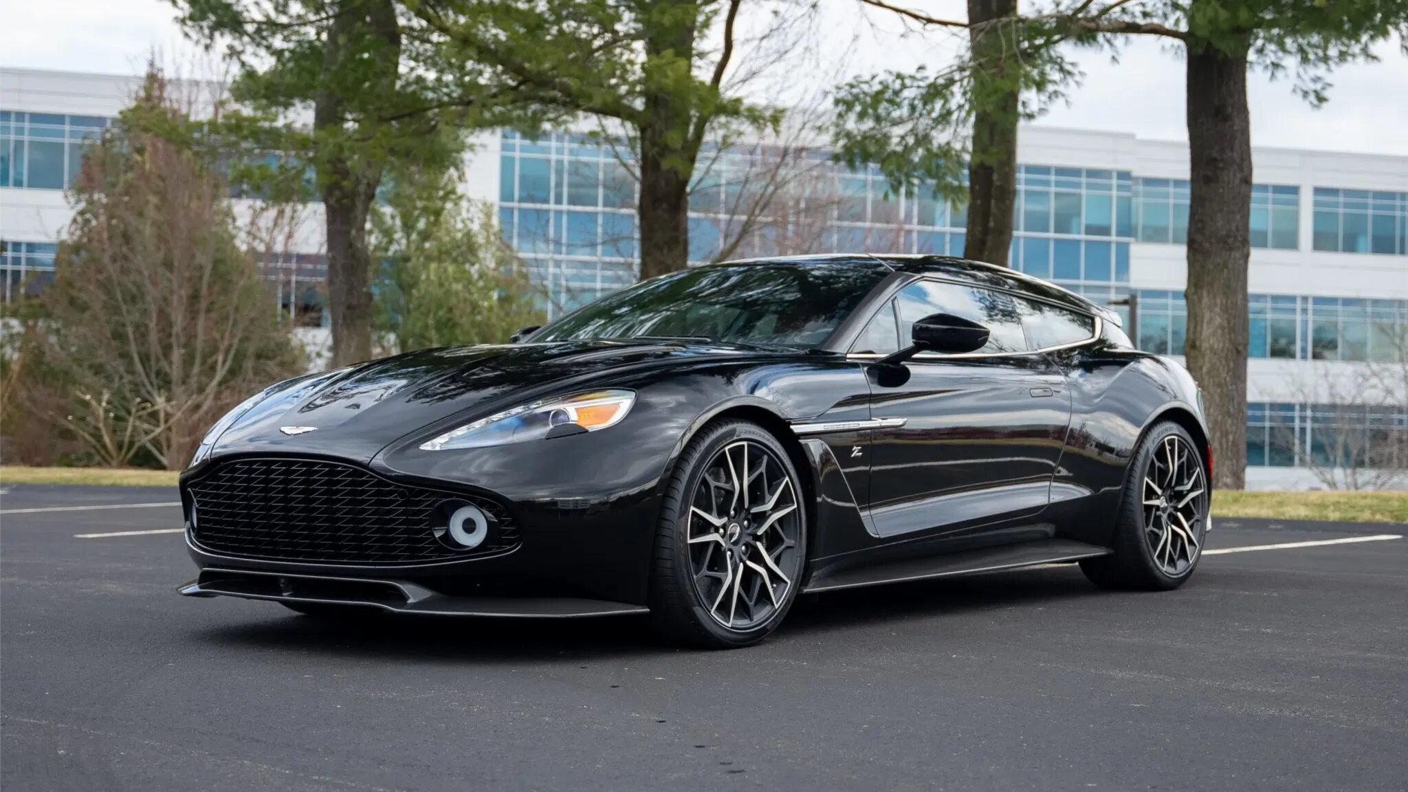 Редчайший шутинг-брейк Aston Martin от Zagato выставили на продажу
