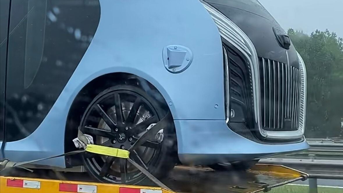 Беспилотное такси Hongqi заметили в Китае