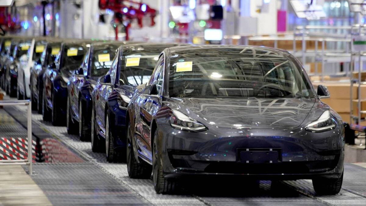 Tesla хочет построить второй завод в Шанхае, чтобы сделать его крупнейшим городом-экспортёром машин