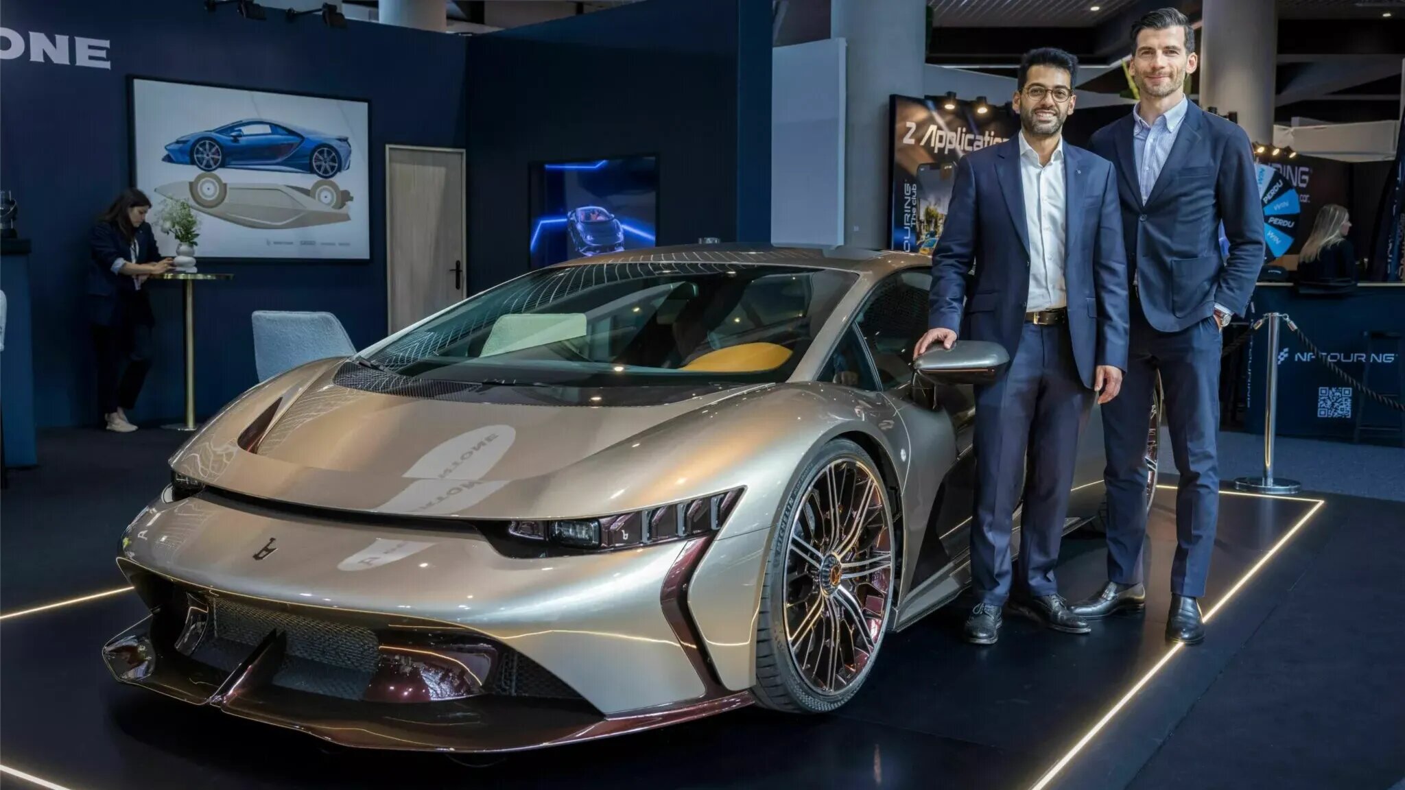 Компания Bertone вживую представила 1100-сильный суперкар GB110, работающий на мусоре