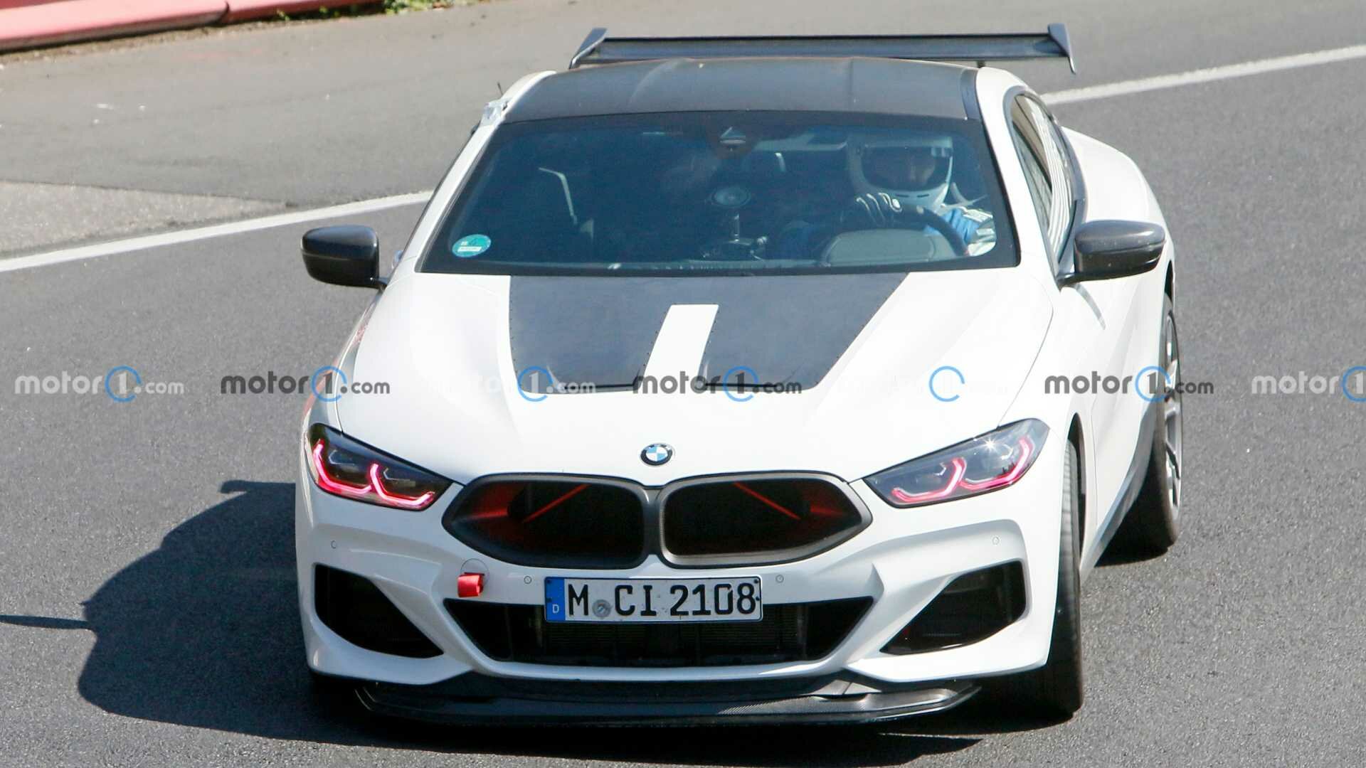 BMW M готовит уникальный спорткар в честь своего 50-летия