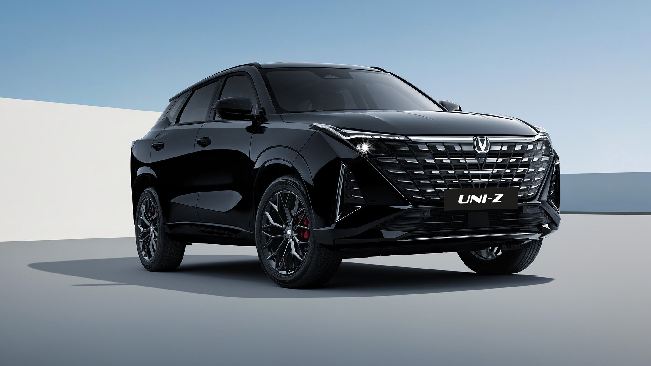 Он мог стать «Волгой»: Changan рассказал о новом кроссовере Uni-Z для России