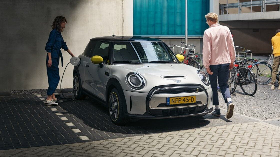 Электрический MINI для России: цена и сроки запуска производства