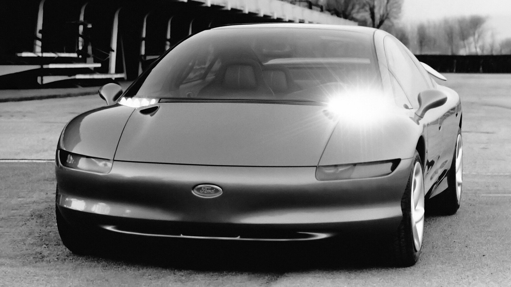8 особенностей концепта Ford Via, которому всё равно, какой стороной заезжать на АЗС