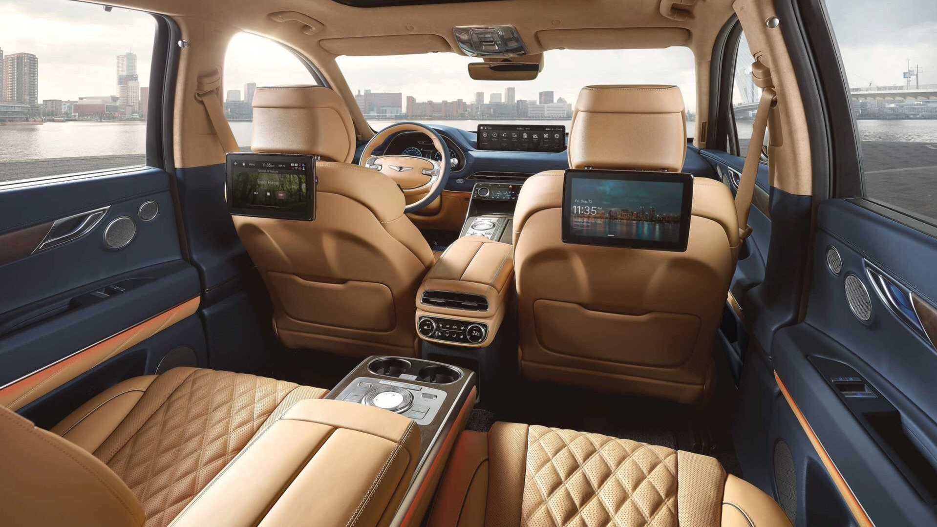 Genesis GV80 получил роскошную версию на шестерых