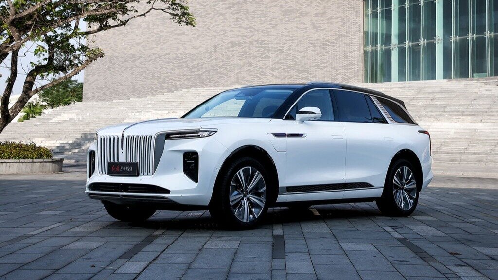Роскошный кроссовер Hongqi E-HS9 появился у второго дилера в России: цены и комплектации