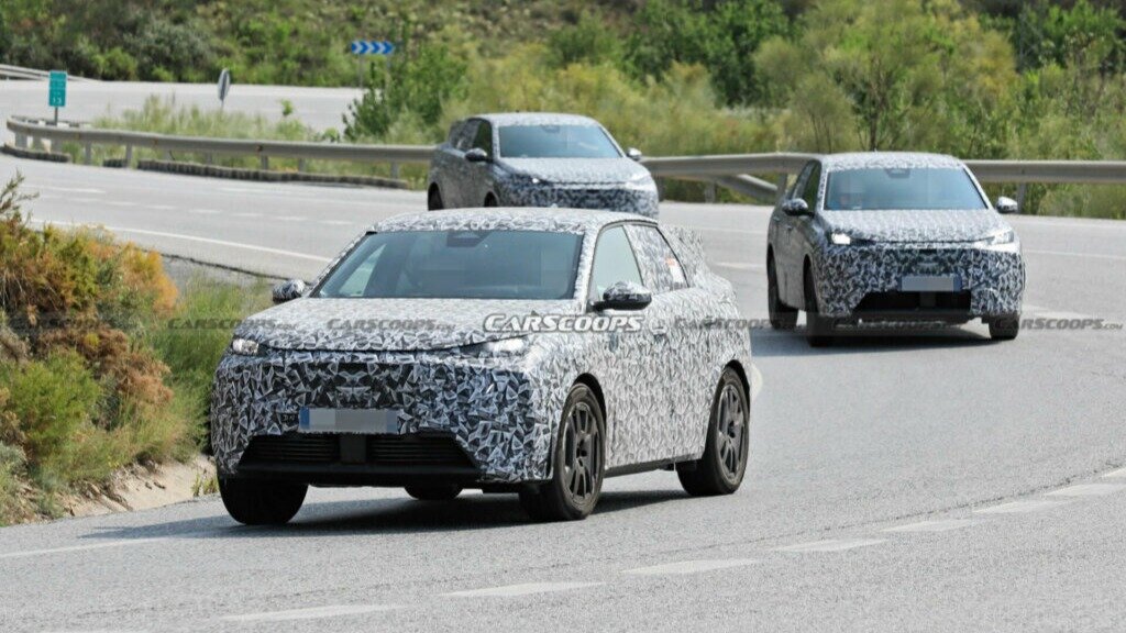 Новые кроссоверы Peugeot 3008 сфотографировали на тестах