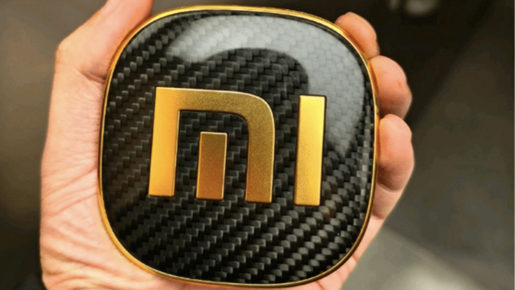 Краденый шильдик Xiaomi SU7 Ultra перепродают в семь раз дороже — в нём есть золото