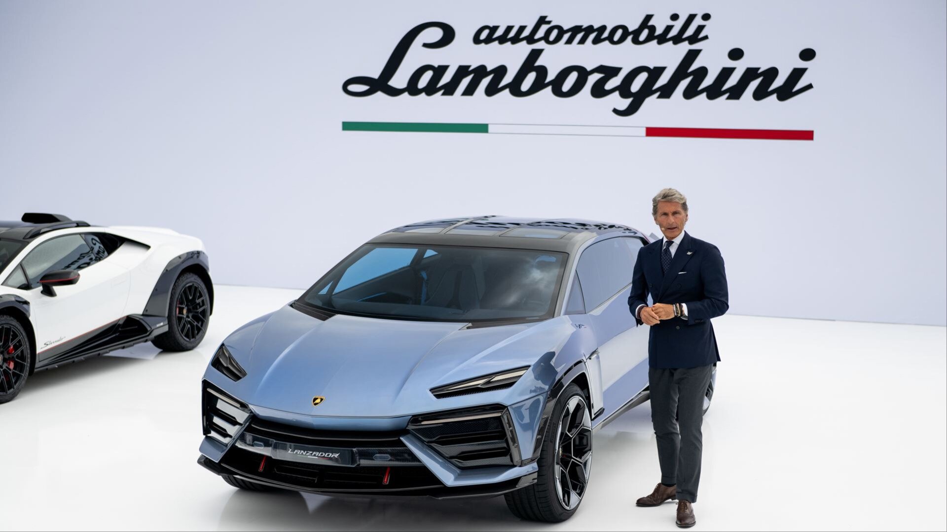 Lamborghini не будет откладывать выход электрокара, несмотря на падение спроса
