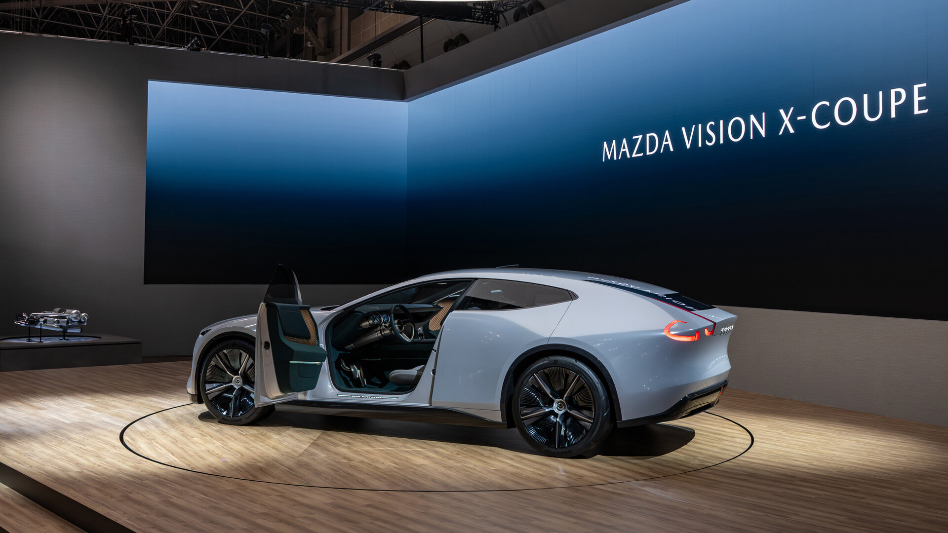 Mazda подтвердила разработку новых гибридов