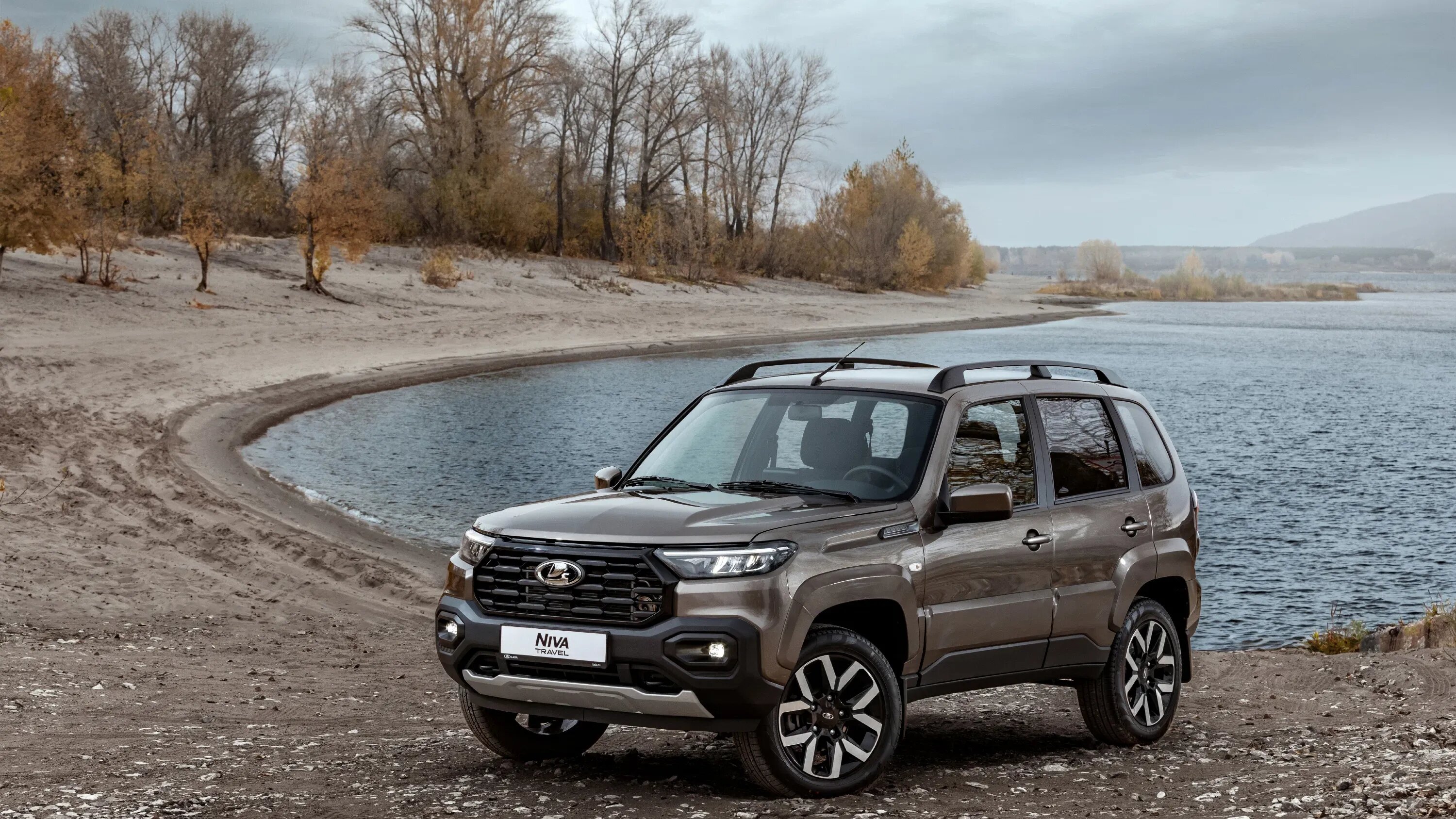 АвтоВАЗ раскрыл все цены на обновлённую Niva Travel с мотором 1.8