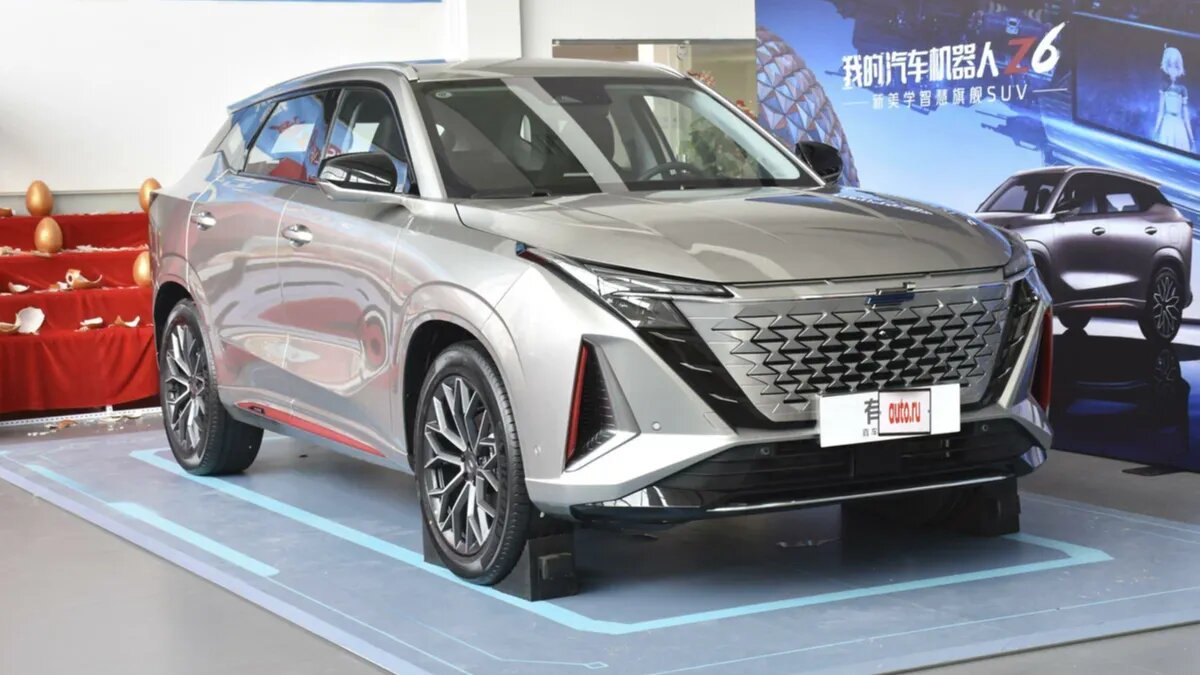 На Авто.ру появился недорогой премиальный кроссовер Oshan Z6 из Китая