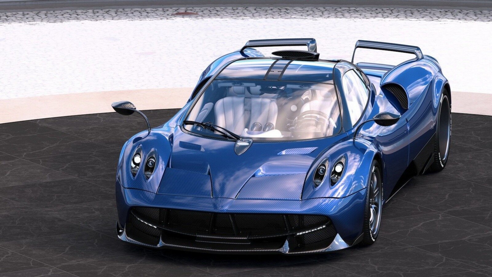 Владелец Pagani Huayra снова разбил свой суперкар. На этот раз — стоя в пробке