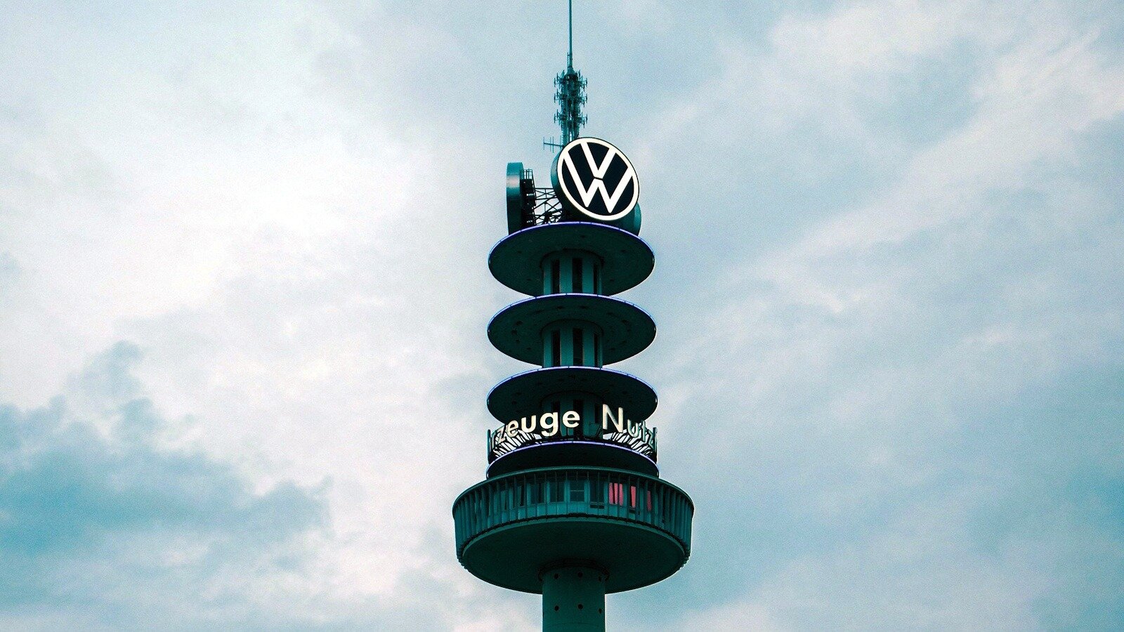Самая масштабная реорганизация в истории VW: концерн сократит до 100 тысяч рабочих