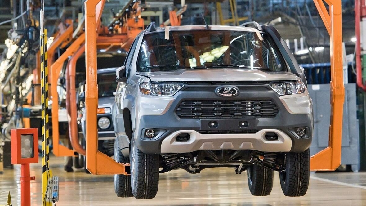 АвтоВАЗ возобновил производство Lada Niva Travel