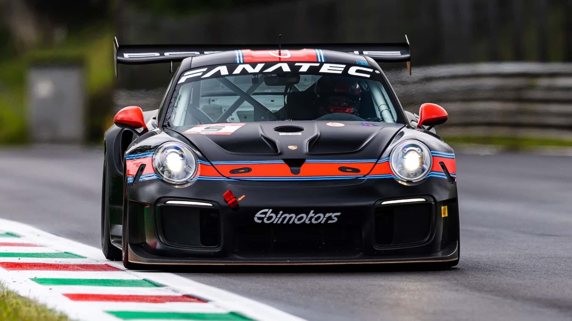 Porsche обновила гоночный 911 GT2 RS Clubsport до версии Evo