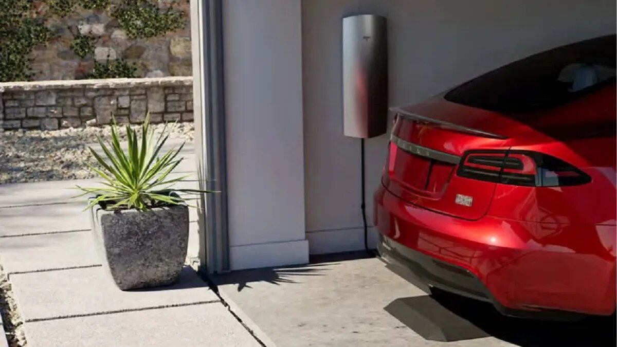 Батареи электрокаров Tesla можно будет заряжать без проводов