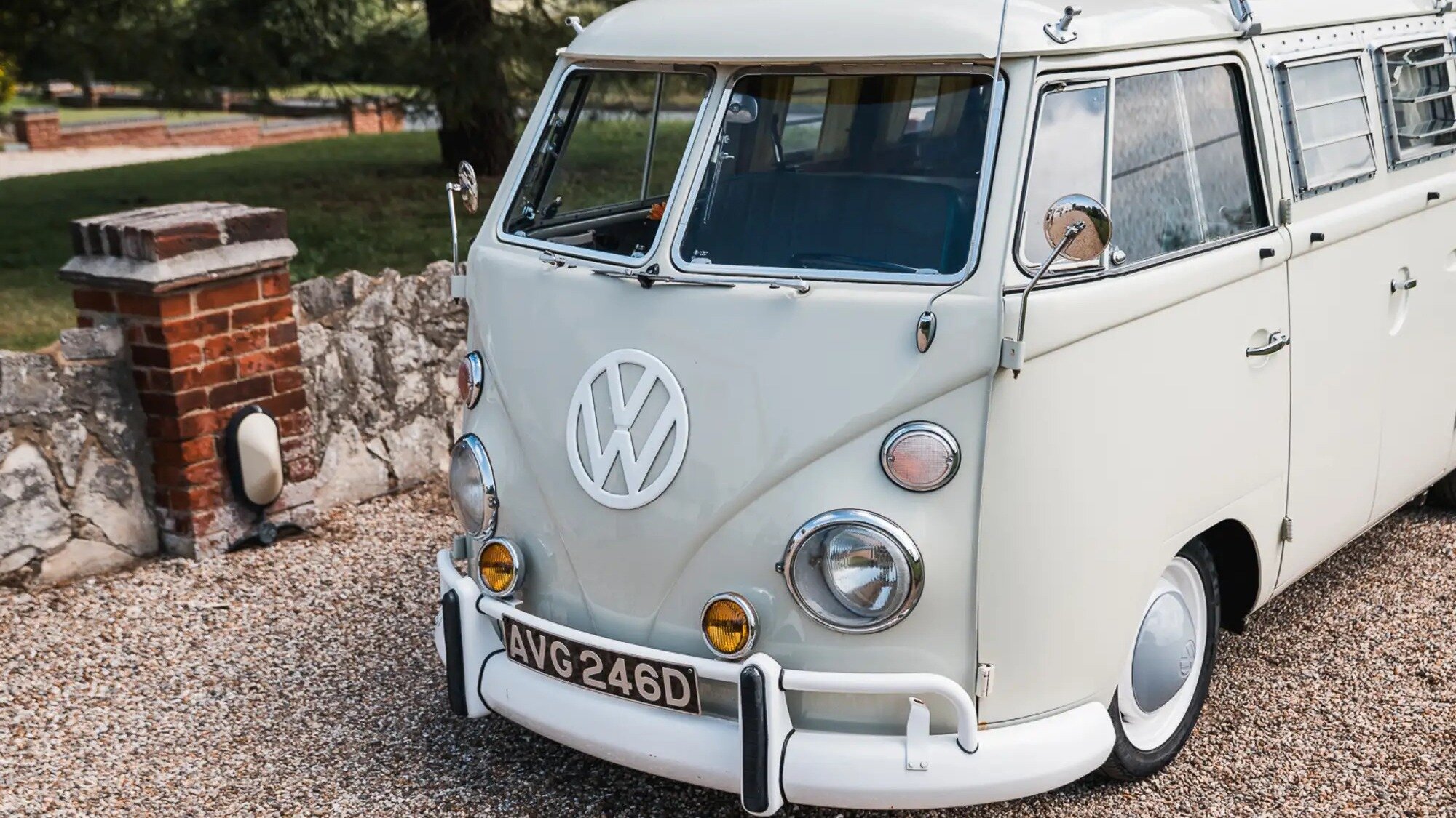 60-летний VW T1 популярного музыканта хотят продать за 5 миллионов рублей