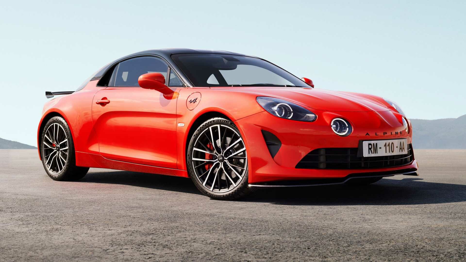 Обновлённый спорткар Alpine A110 стал мощнее и научился ездить на трёх цилиндрах