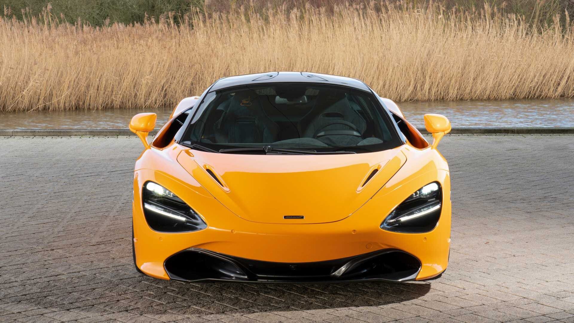 Компания McLaren зарегистрировала три названия — для суперкаров и внедорожника