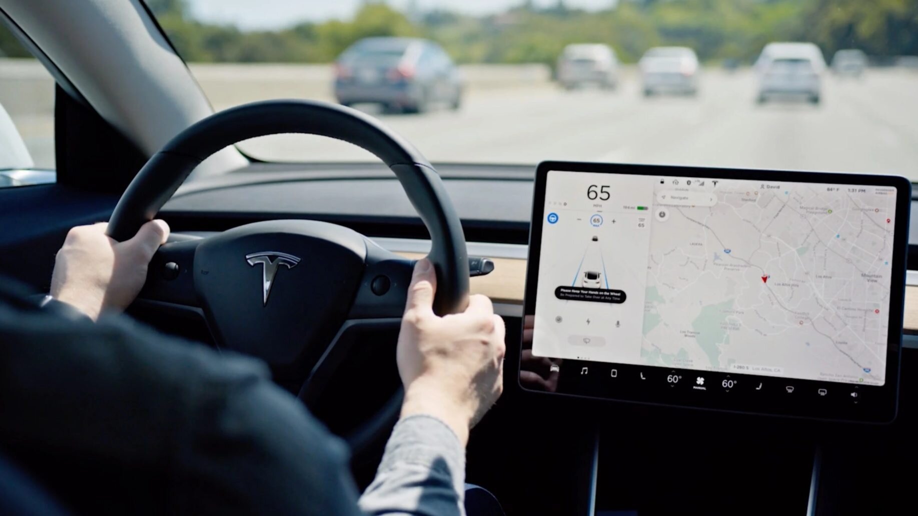 После обновления ПО у Tesla стало больше проблем с ложным торможением