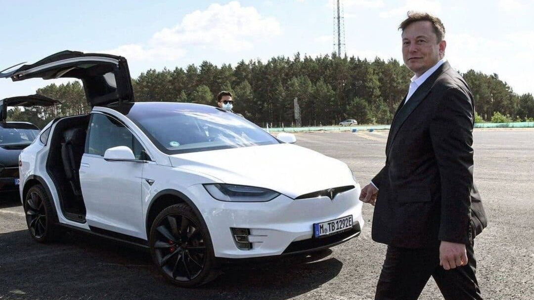 Илон Маск высмеял нежелание администрации США публично упоминать слово Tesla