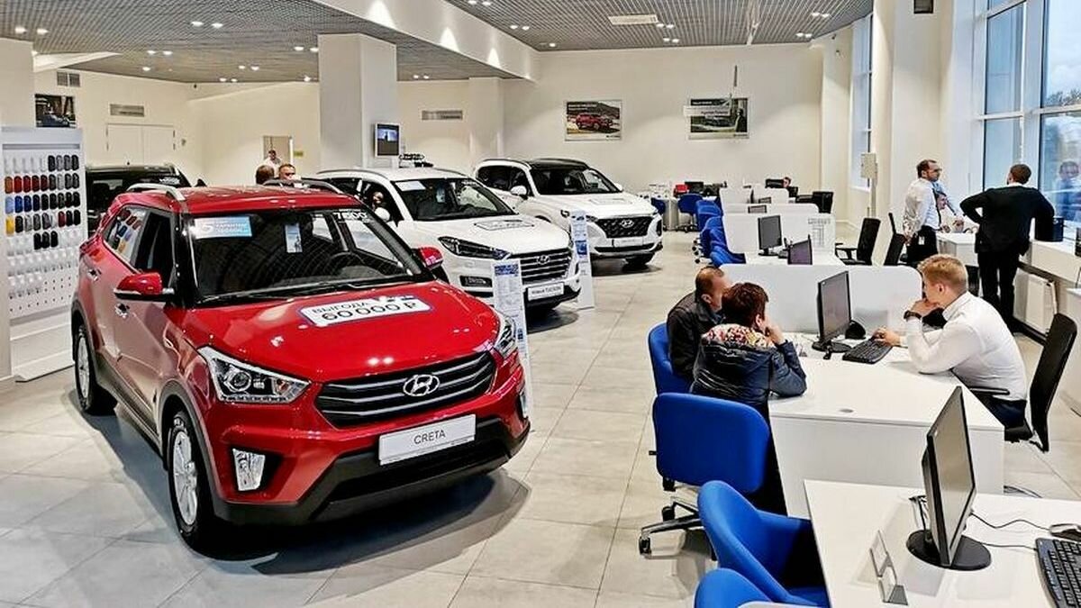 Стало известно, сколько россияне потратили на автомобили в сентябре