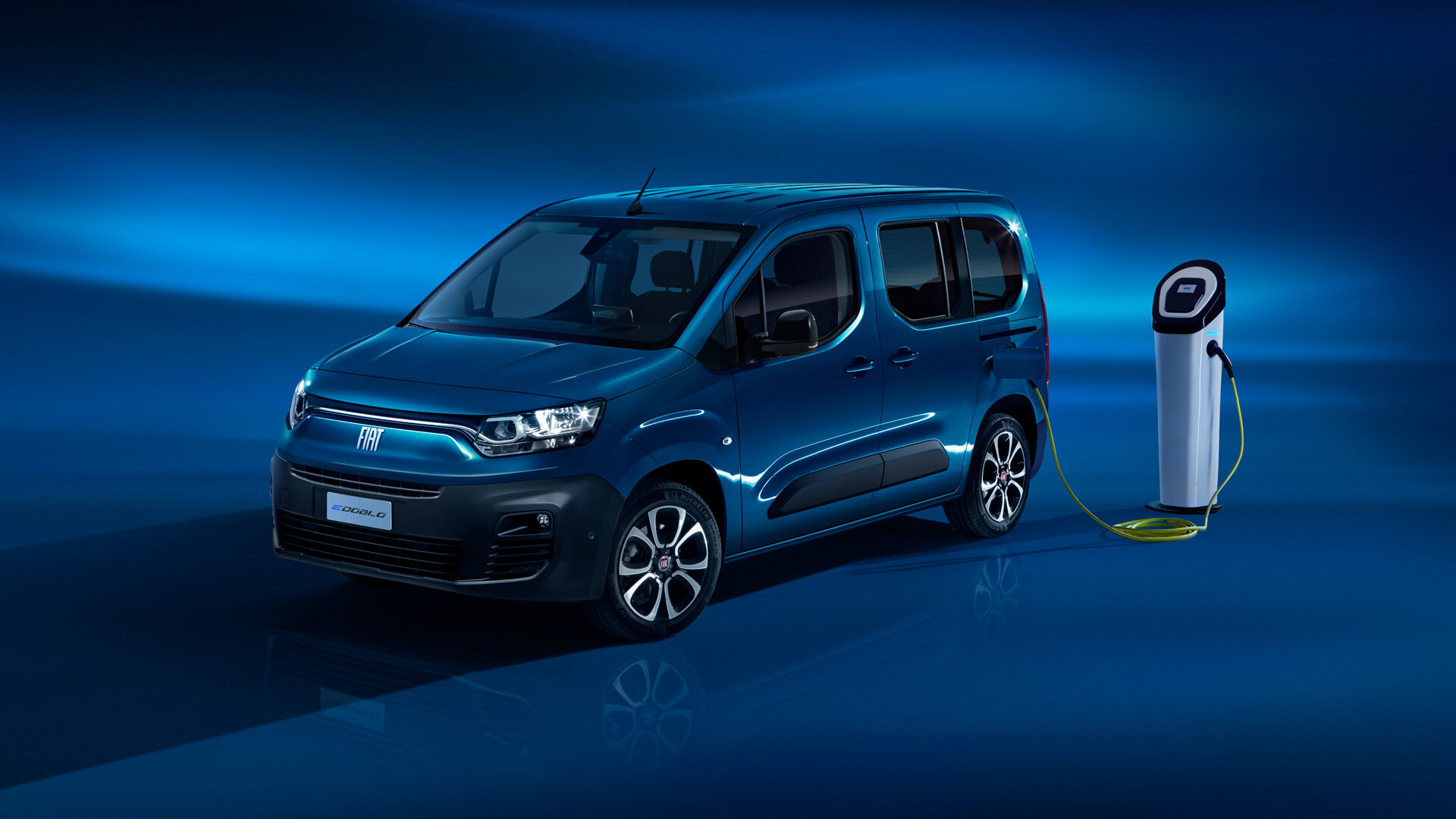Новый компактвэн Fiat Doblo: теперь только электрокар