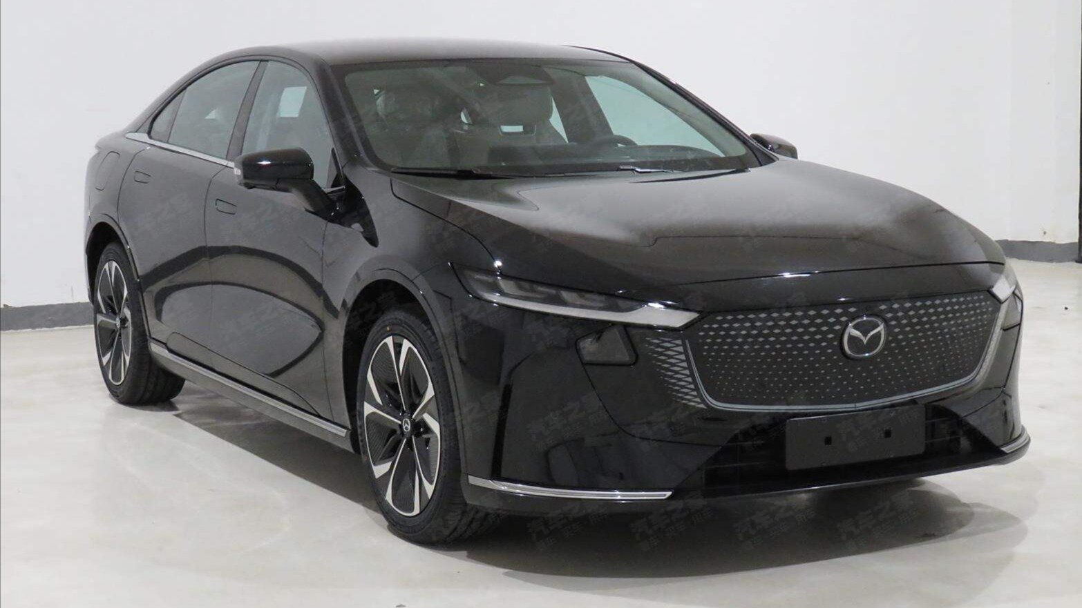 Рассекречены характеристики нового седана Mazda EZ-6: до 258 сил и задний привод