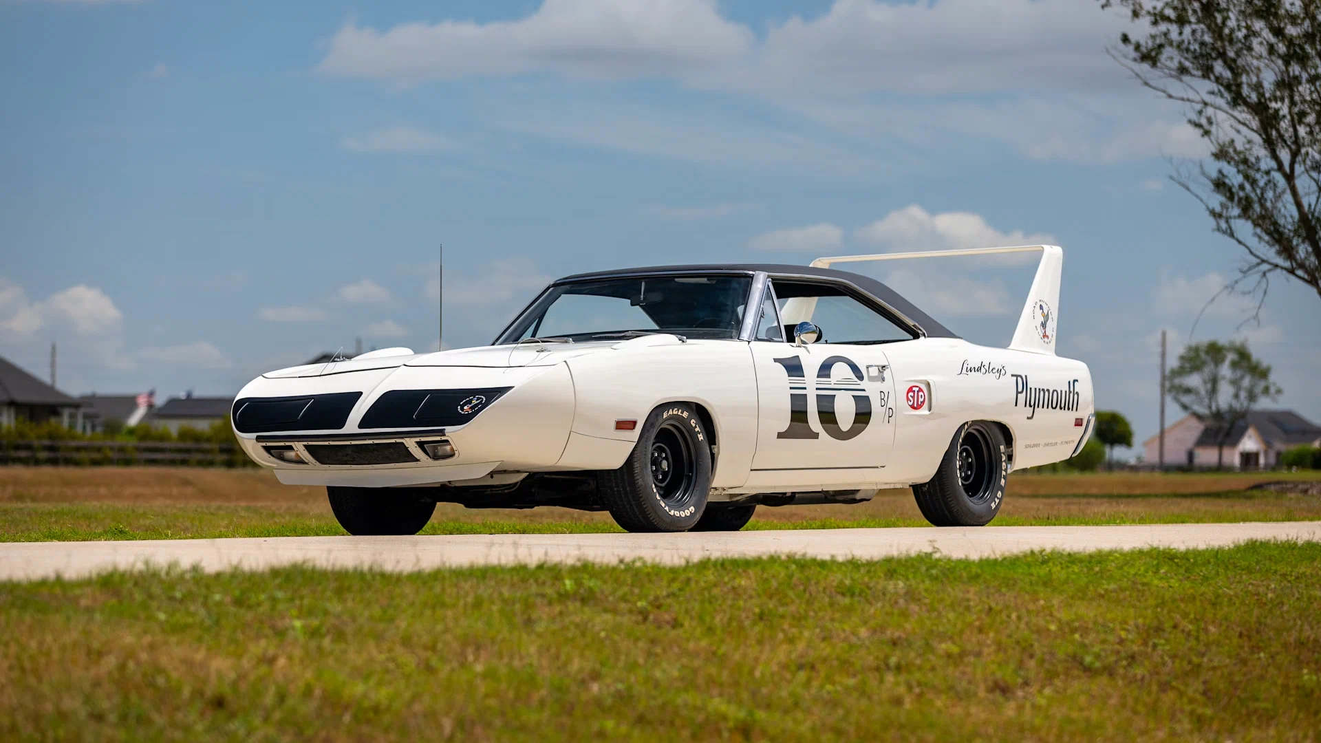 Уникальный Plymouth Superbird уйдёт с молотка: он устанавливал рекорды скорости