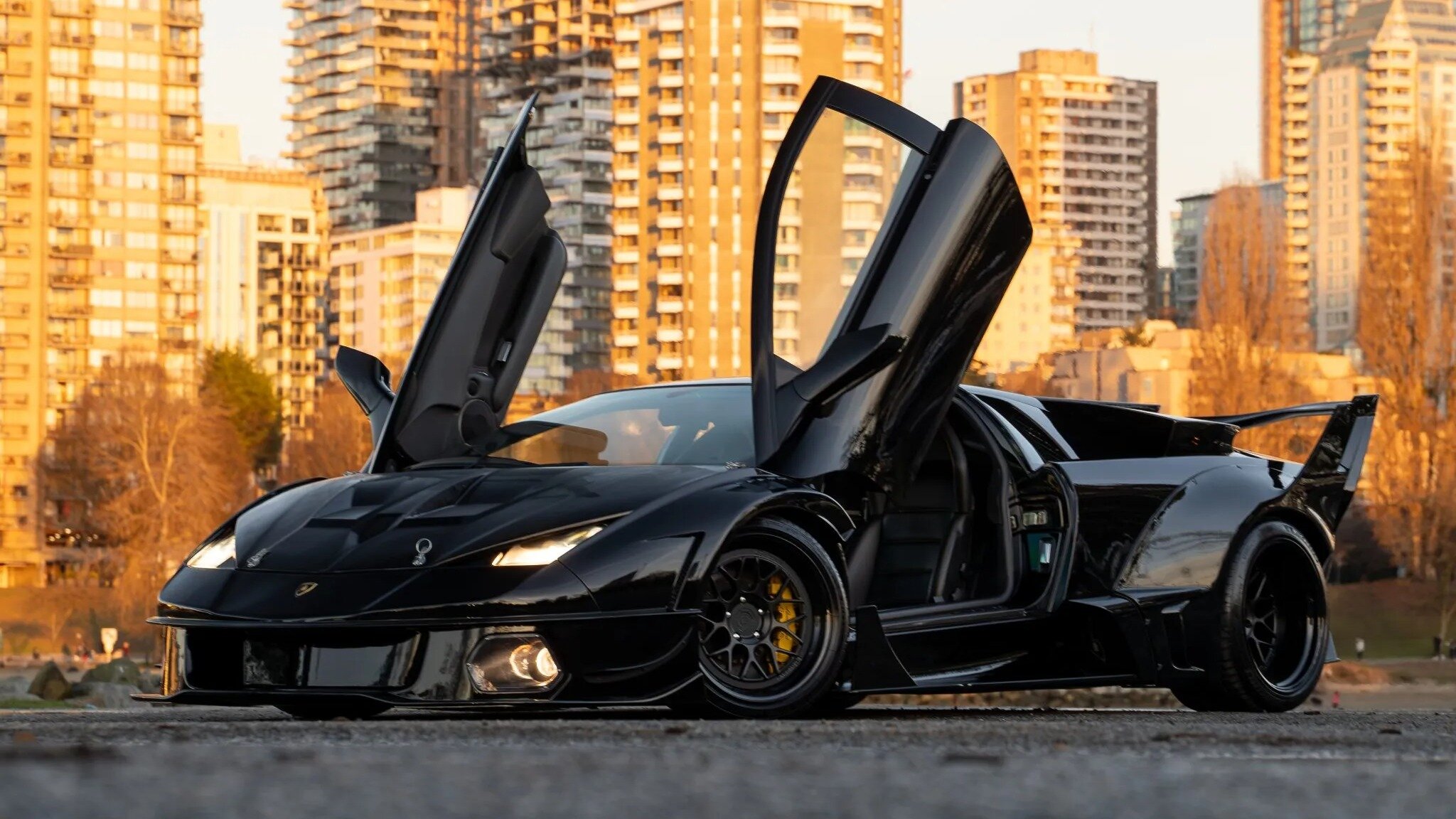 За старый, но экстремально доработанный Lamborghini заплатили почти как за новый