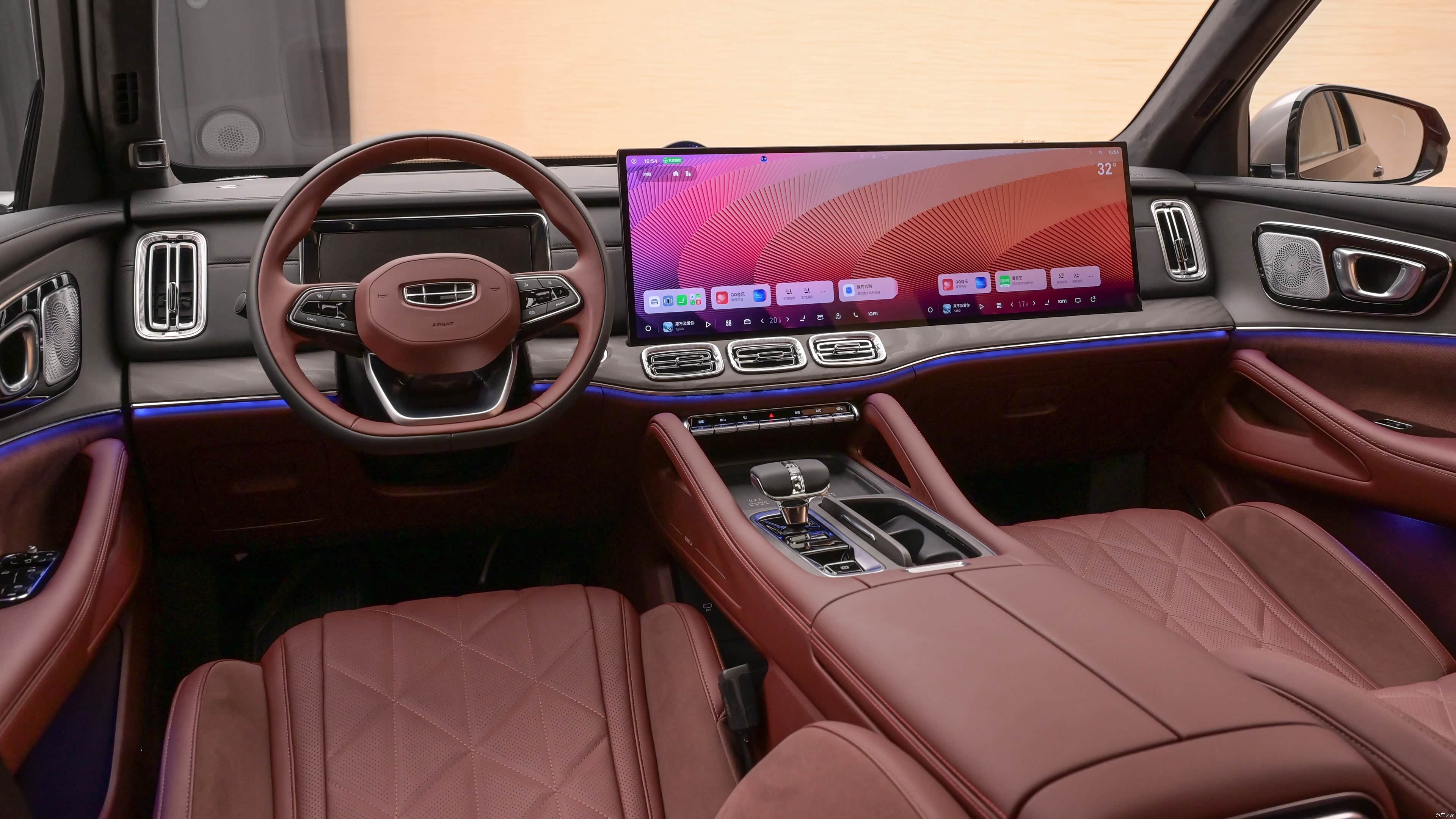 Рассекречен интерьер большого Geely Monjaro Plus с огромным экраном
