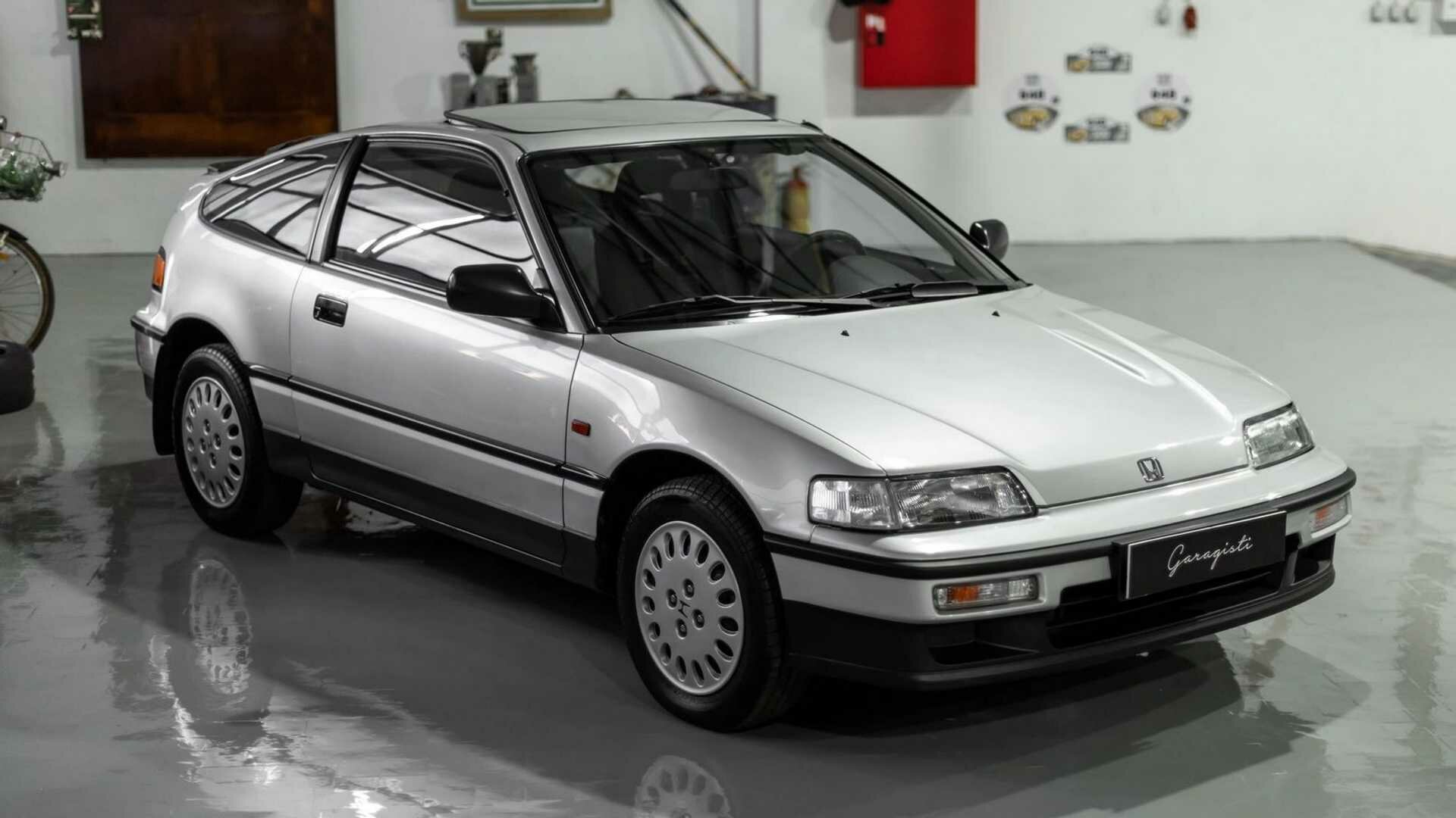 На продажу выставлена 31-летняя Honda, которая ездила один раз в жизни