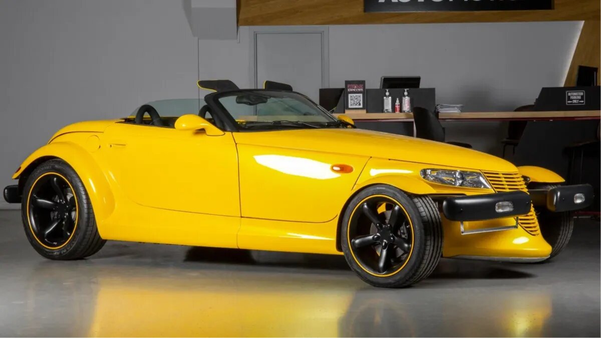 На Авто.ру продают экзотический родстер Chrysler Prowler за 10 миллионов рублей