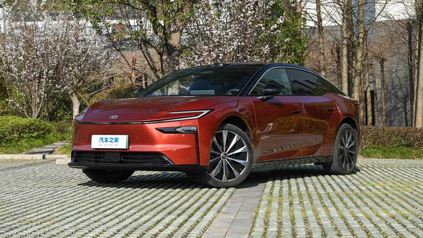 На «начинку» двух электрокаров GAC Toyota ввели пожизненную гарантию