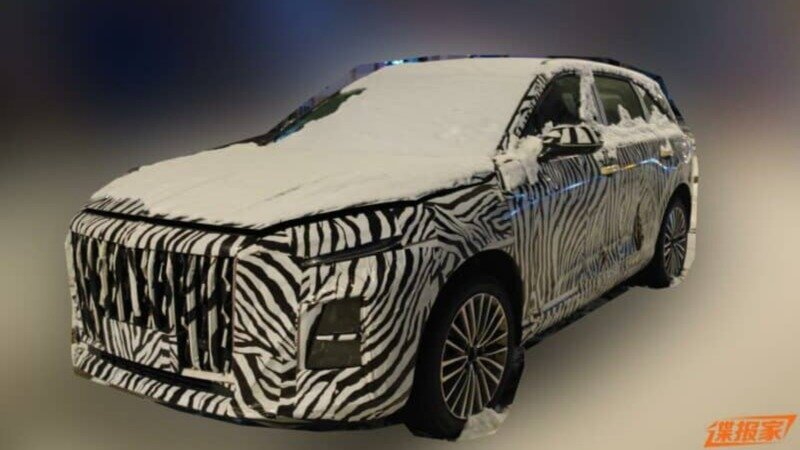 Фотошпионам попался кроссовер Hongqi HS3 размерами с Chery Tiggo 7 Pro