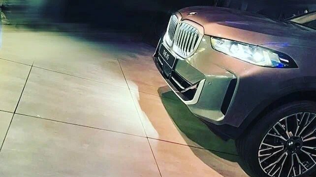 Обновлённый BMW X5 дебютирует на следующей неделе