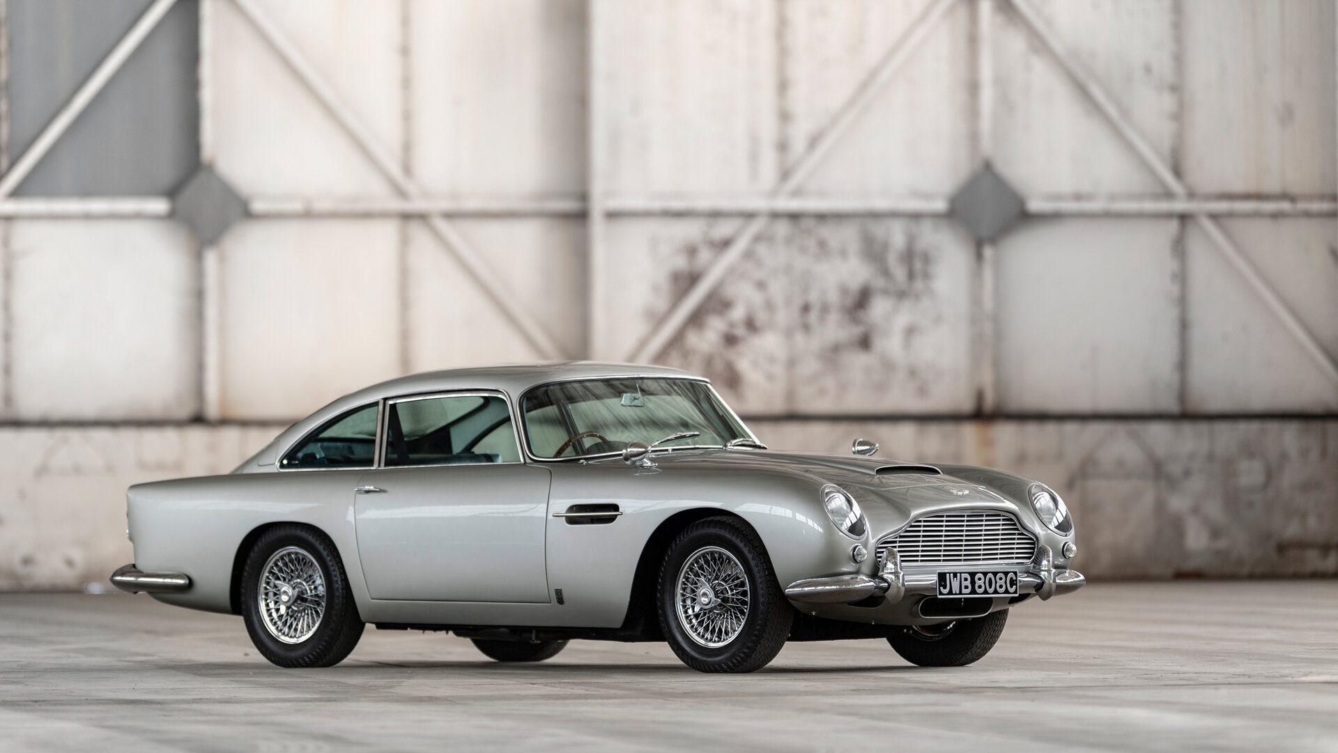 Aston Martin возобновит производство запчастей для классических моделей