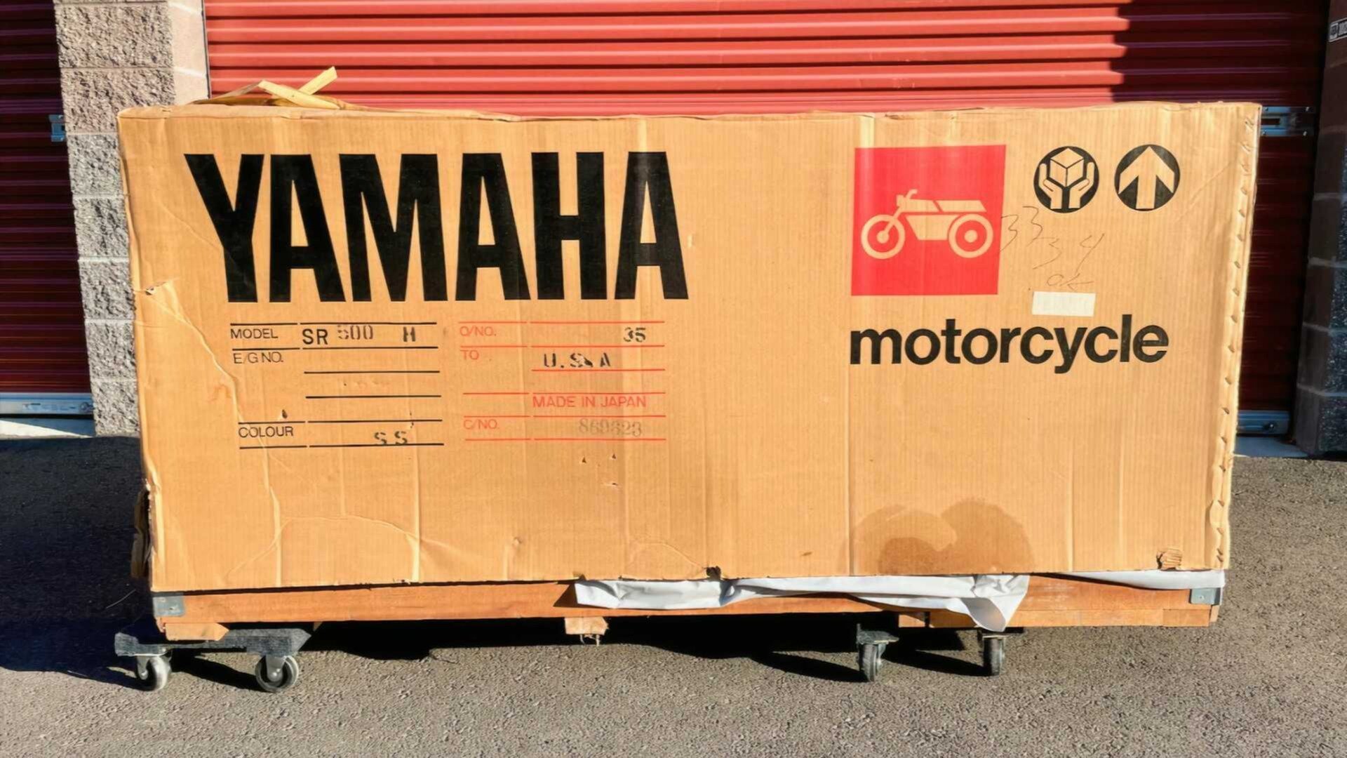 На аукцион выставят мотоцикл Yamaha, который за 40 лет так и не вытащили из коробки