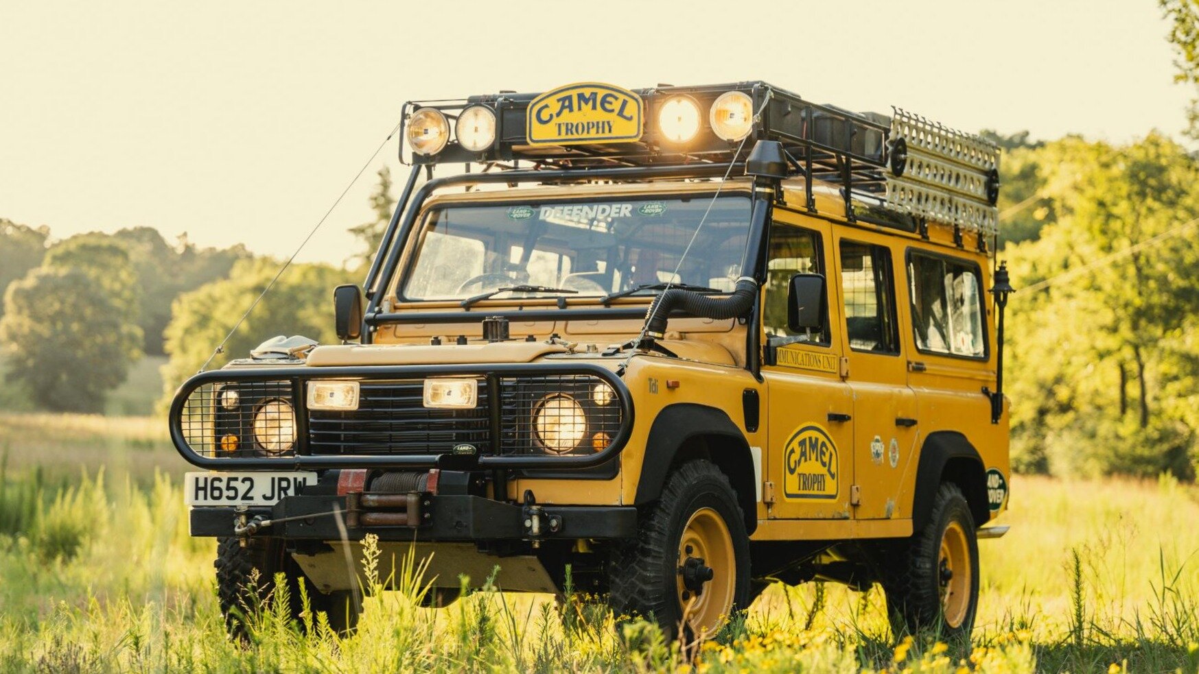 Land Rover Defender, проехавший Camel Trophy 1991 года, ушёл с молотка за 7,6 миллиона рублей