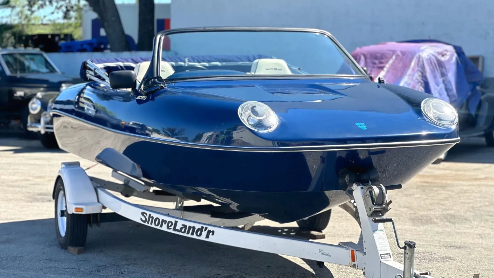 Катер в стиле Porsche 911 выставили на аукцион, но дают за него немного