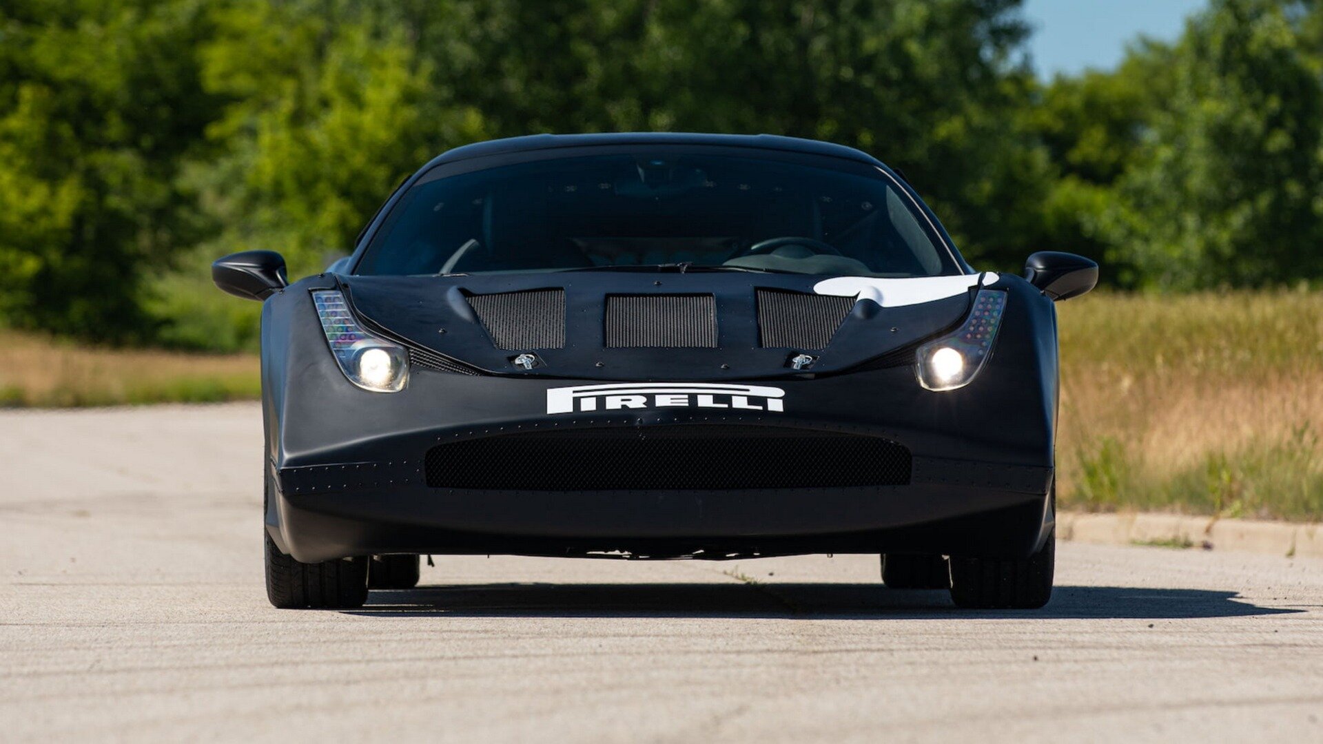 Три тестовых прототипа Ferrari LaFerrari продадут на аукционе