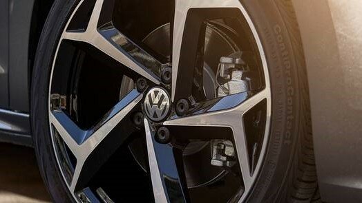 Volkswagen показал кусочек нового седана Passat. Но только американского