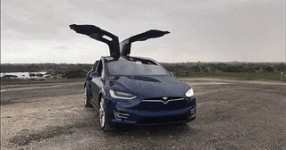 Владелец Tesla Model X рассказал об эксплуатации электрокроссовера в России